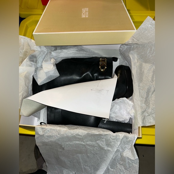 NEW Michael Kors platform bootie - Picture 11 of 13